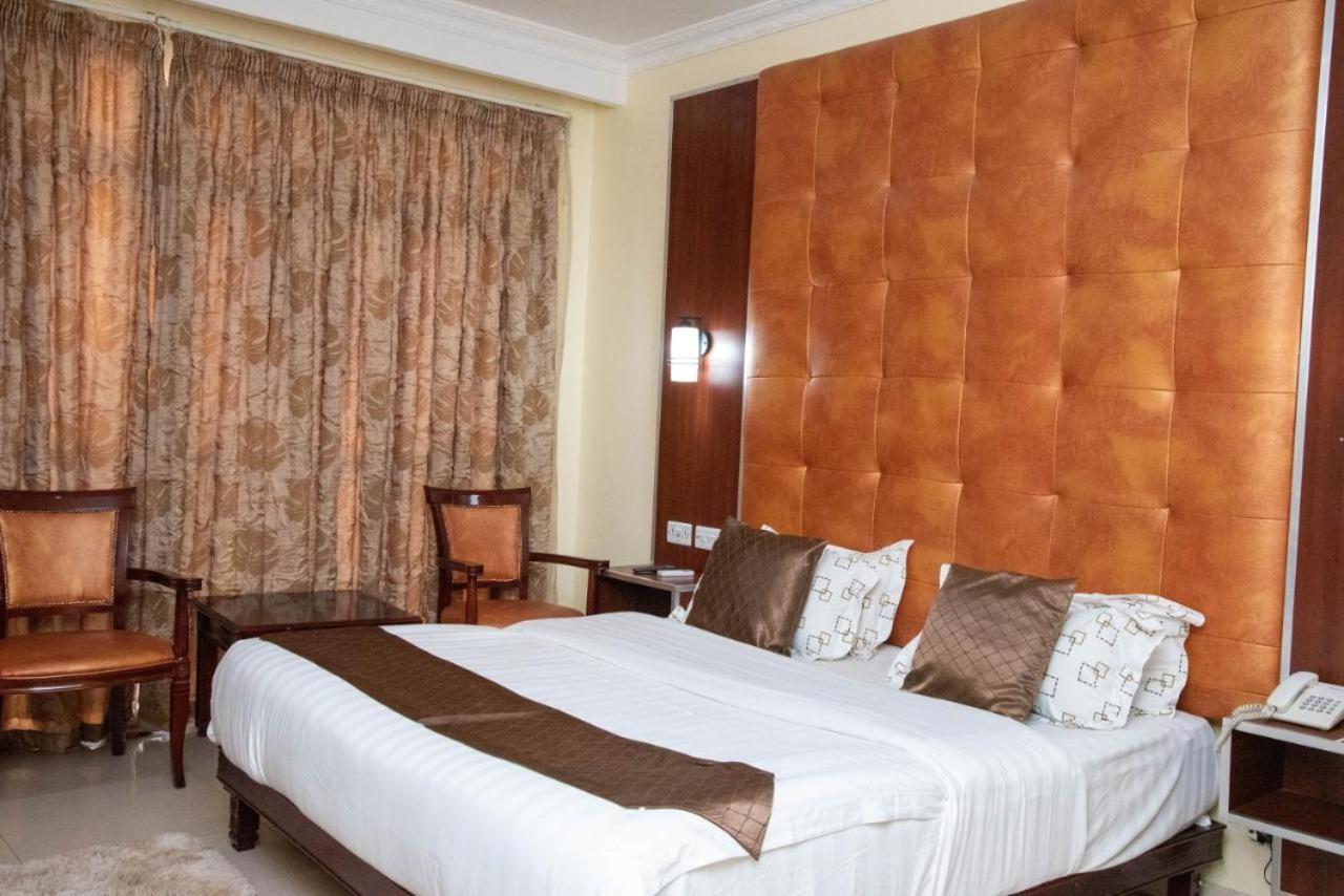 Mika Hotel Kabulonga Lusaka Exterior foto